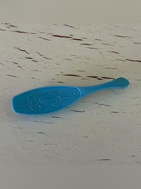 Vintage Mattel 1985 Heart Family Blue Hairbrush❤️